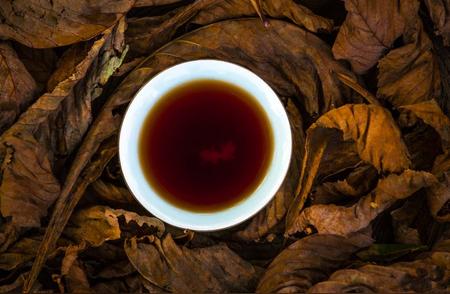 家里存放多年的红茶、绿茶、普洱茶还能喝吗？专家为您解答